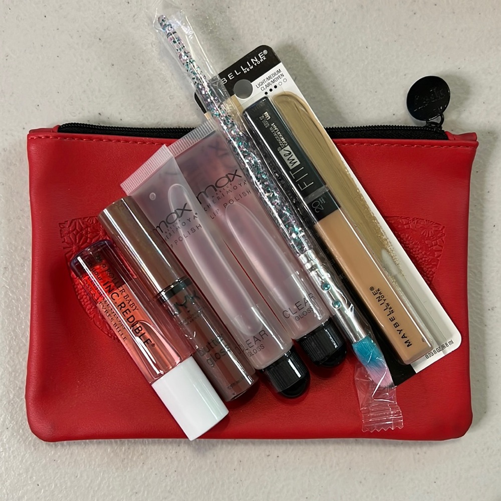 6 Piece Make Up Bundle (Brand New/Sealed)